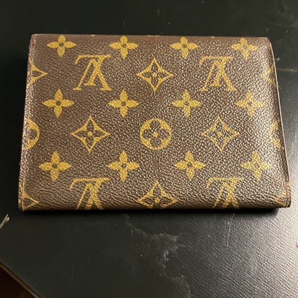 💯Louis Vuitton  LV mono Trifold wallet #2 medium size - Picture 2 of 9